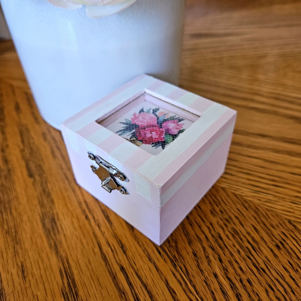 Pink Floral Jewelry Box